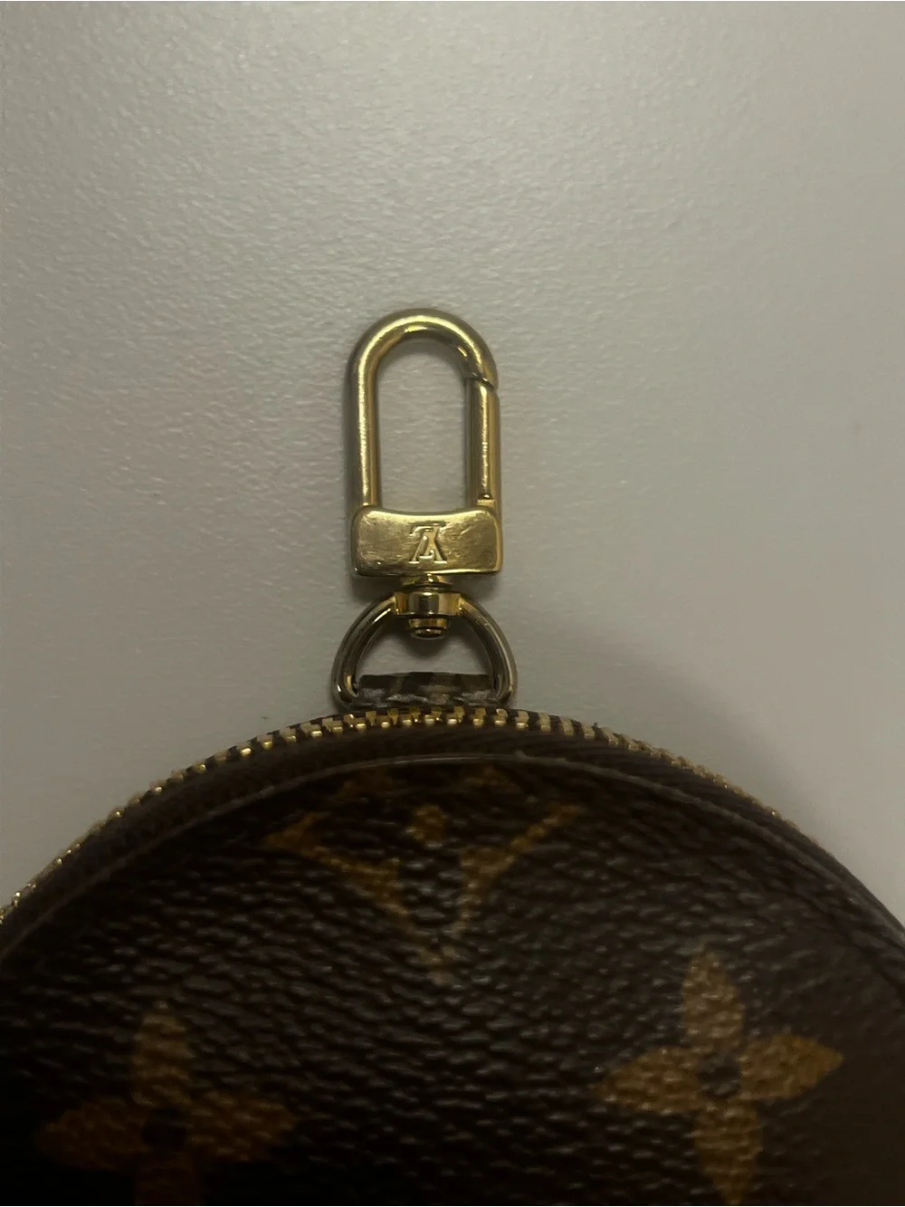Louis Vuitton Monogram Round Coin Pouch - Brown & Gold